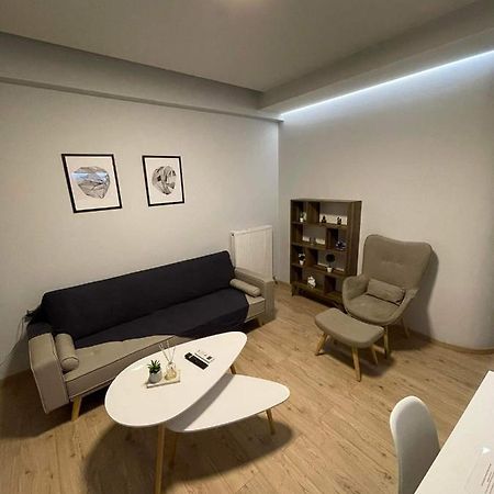 New Cosy Apartment Next To Archeological Museum Atenas Exterior foto